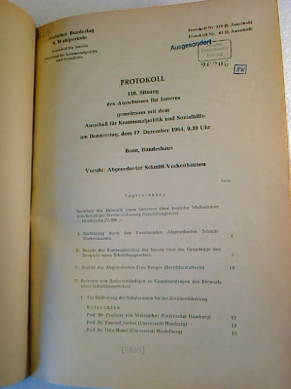 Protokoll%2C+118.+Sitzung+des+Ausschusses+f%C3%BCr+Inneres+gemeinsam+mit+dem+Aussschu%C3%9F+f%C3%BCr+Kommunalpolitik+und+Sozialhilfe+am+Do.%2C+17.+12.1964%2C+Bonn.